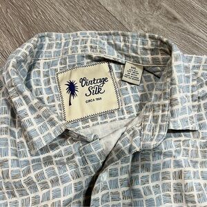Men's Vintage Silk 1969 Button-Up Shirt, Size XL, Blue, Short Sleeve